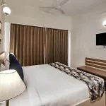 Hotel Golden Tower At Delhi Airport