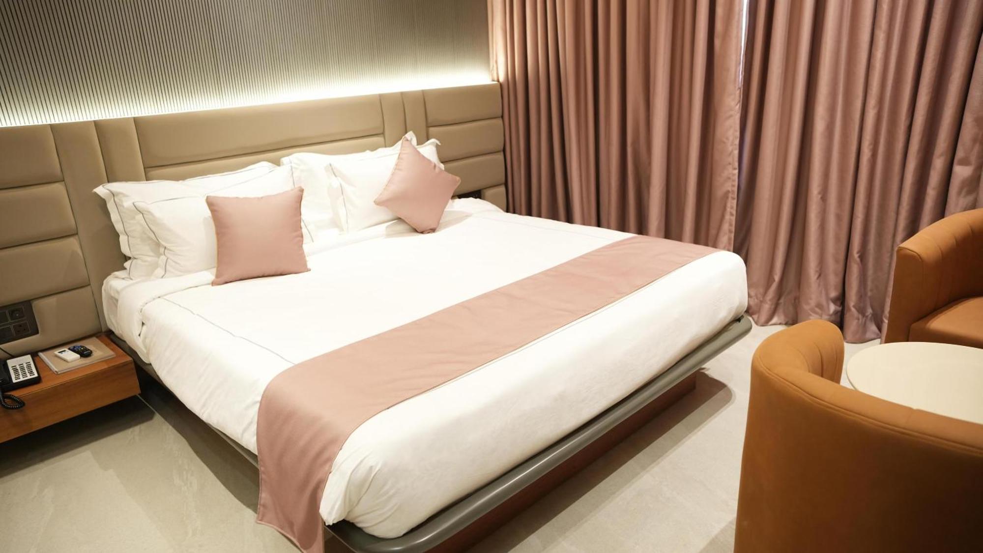 Hotel Golden Tower At Delhi Airport